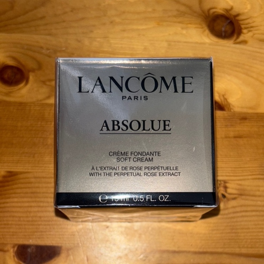Lancome Absolue Soft Cream (New, 15 mL) - Picture 5 of 9